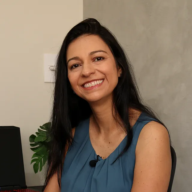Dra. Elaine Tofeti